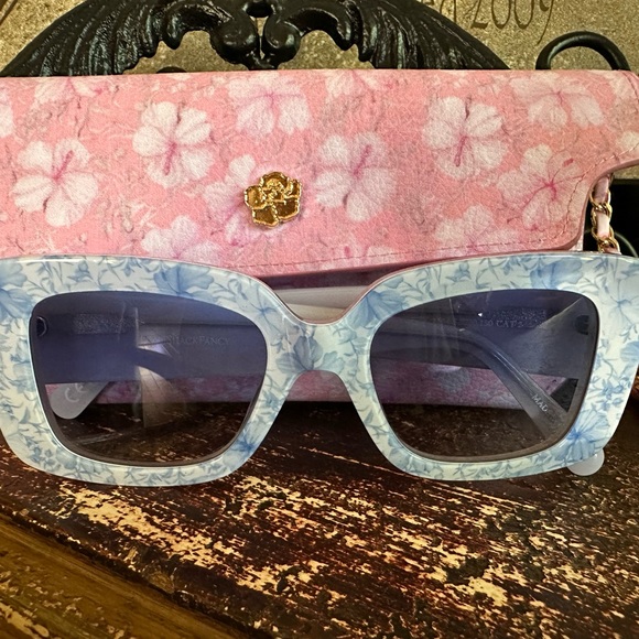 NWT LoveShackFancy Arietta Clear Waters Sunglasses - Picture 3 of 12